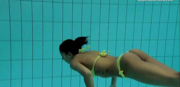  Zlata Oduvanchik underwater amazing naked babe